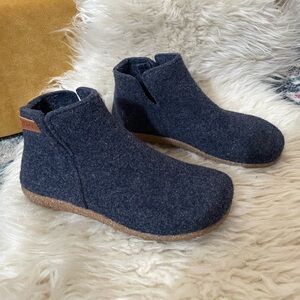 TAOS Good Wool Clog Booties Navy Comfort Slip On Lounge - Size US 7/7.5